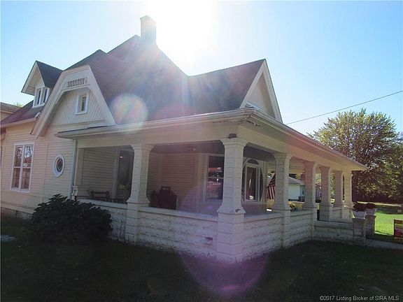 2nd image of 254 N Sycamore St