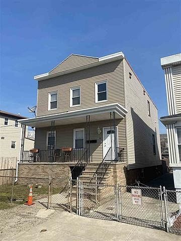 2nd image of 1706 47th St