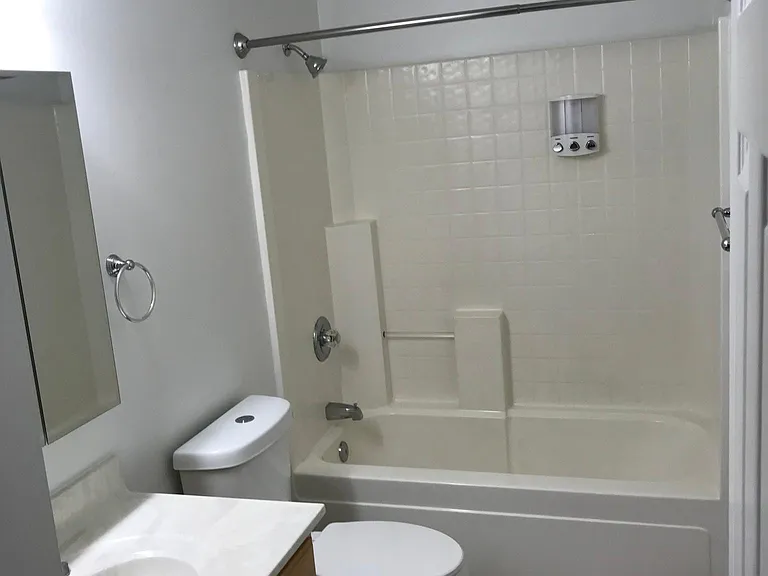 815 W Illinois Ave — Photo 10