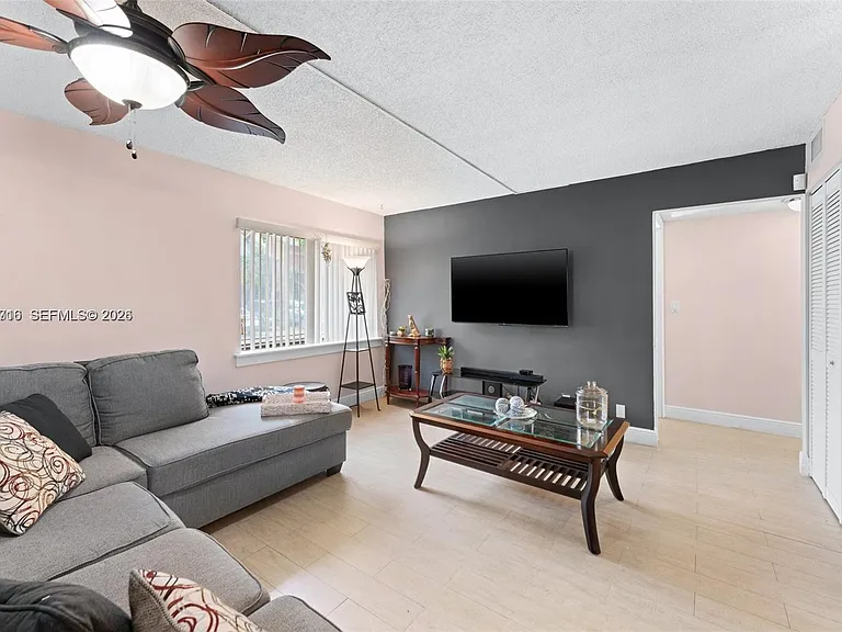 64 Wimbledon Lake Dr #64 — Photo 5