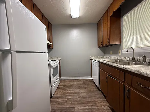 599 Chicopee Ct #D Photo 1