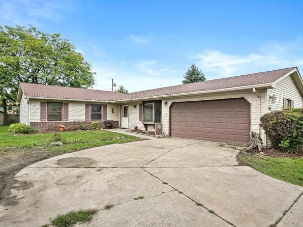705 206th St, Dyer, IN 46311