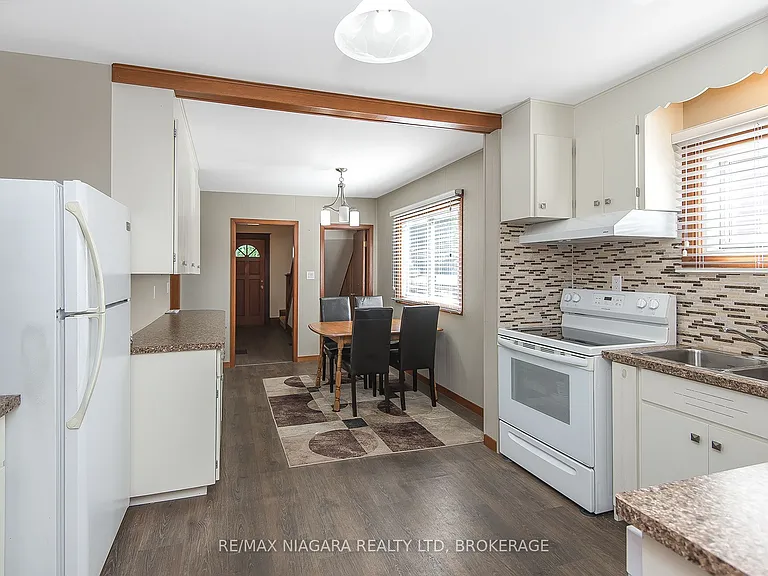 129 Adelaide St — Photo 20