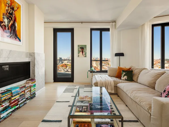 856 Washington Avenue image 2 of 29