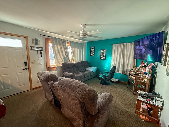 4th image of 116 W 8th St