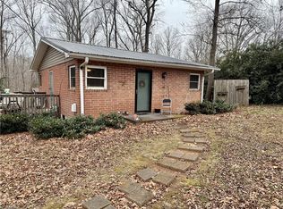 220 Curry Rd, High Point, NC 27265