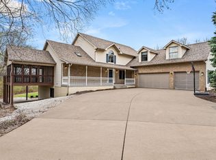 205 Bald Eagle Dr, Muscatine, IA 52761