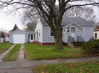 913 N 8th Ave, Sturgeon Bay, WI 54235