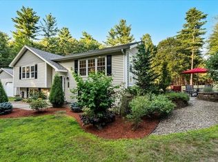 24 Arcadian Ln, Litchfield, NH 03052