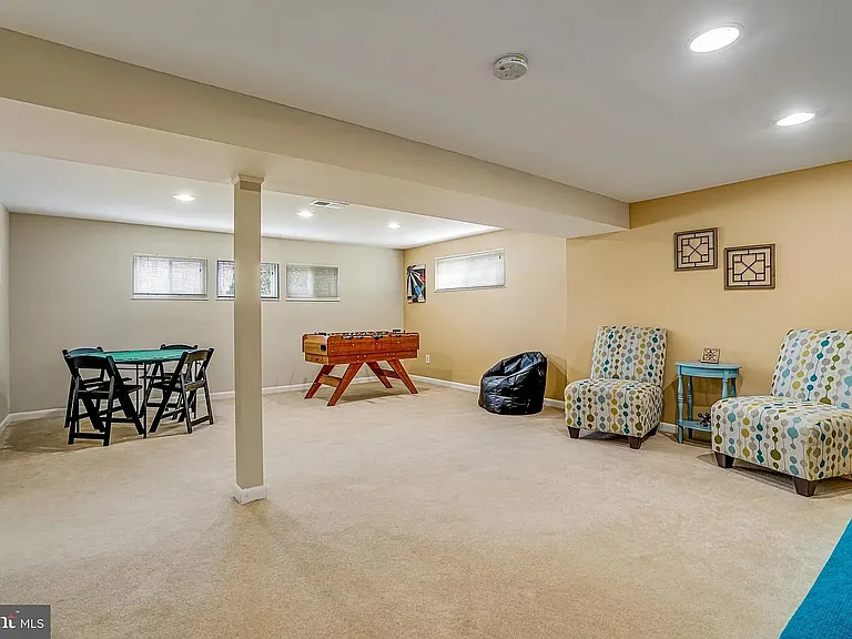 8651 Cromwell Dr — Photo 31