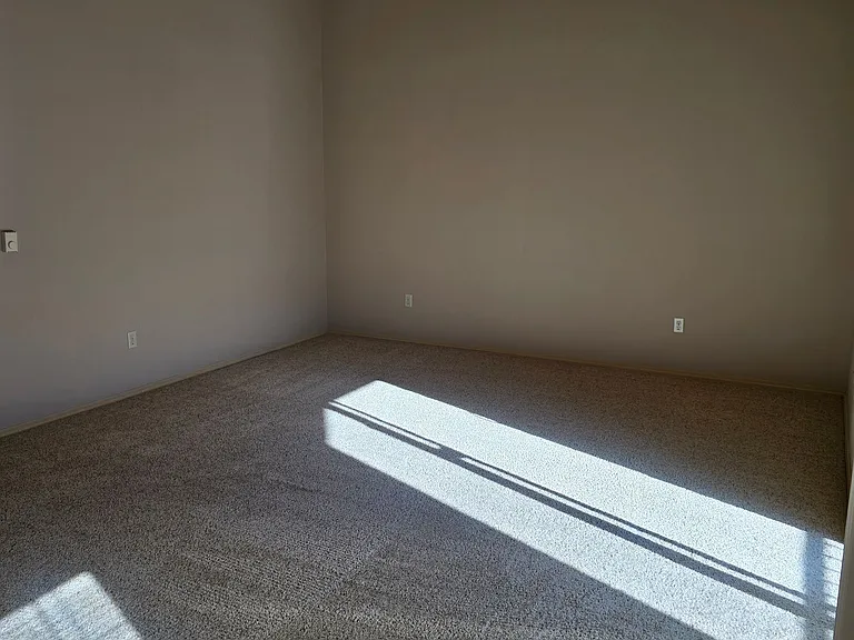 Parkside Apartments — Photo 34