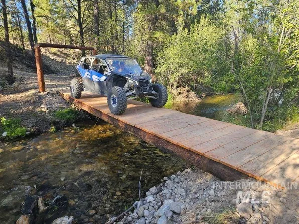 12 Prospector Ln, Idaho City, ID 83631