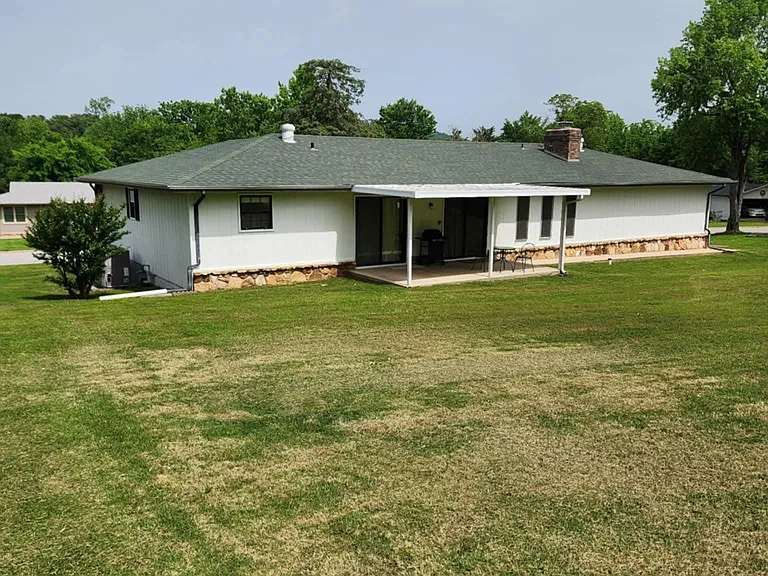 104 Parkview Cir — Photo 12