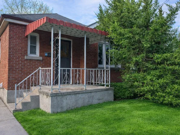 112 Park St, Kingston, ON K7L 1J8