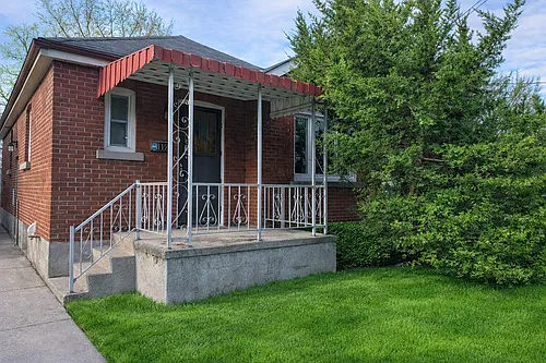 112 Park St Photo 1