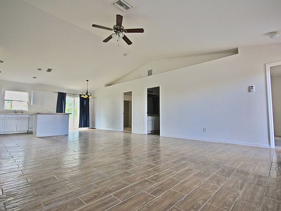 2nd image of 1100 Gunby Ave S