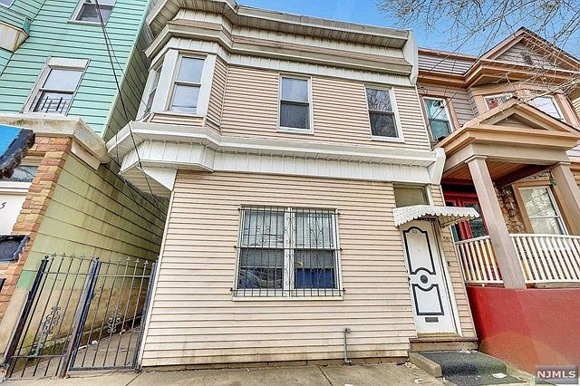 53 Union St, Newark, NJ 07105, USA - 5 unit Rentals