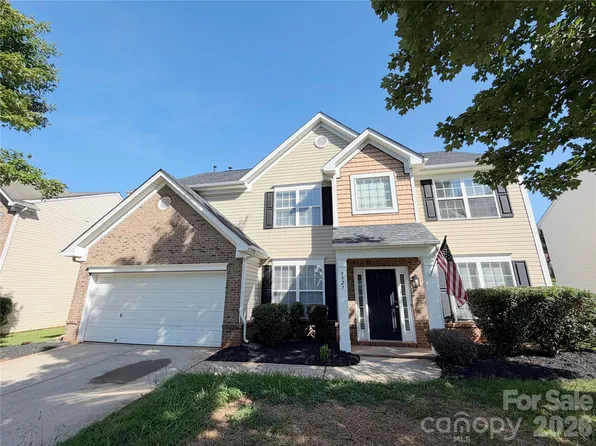 9927 Jeanette Cir, Charlotte, NC 28213