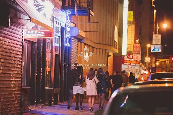 Rented by Crosstown Apartments NYC | media 10