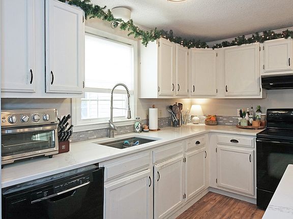3rd image of 56 Durham Road #51
