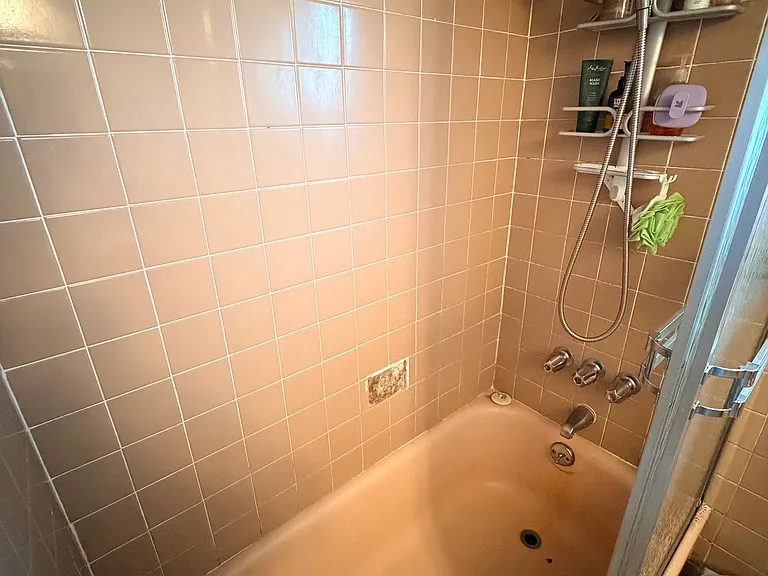 209 Seward St — Photo 8
