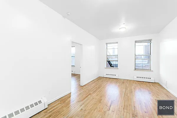 Rented by Bond New York | media 5