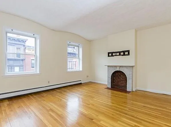 9-15 Battery St #7, Boston, MA 02109