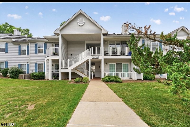 1st image of 3910 Graham Ct