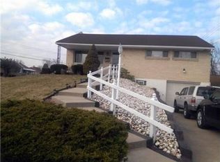 1201 Riverview Dr, Verona, PA