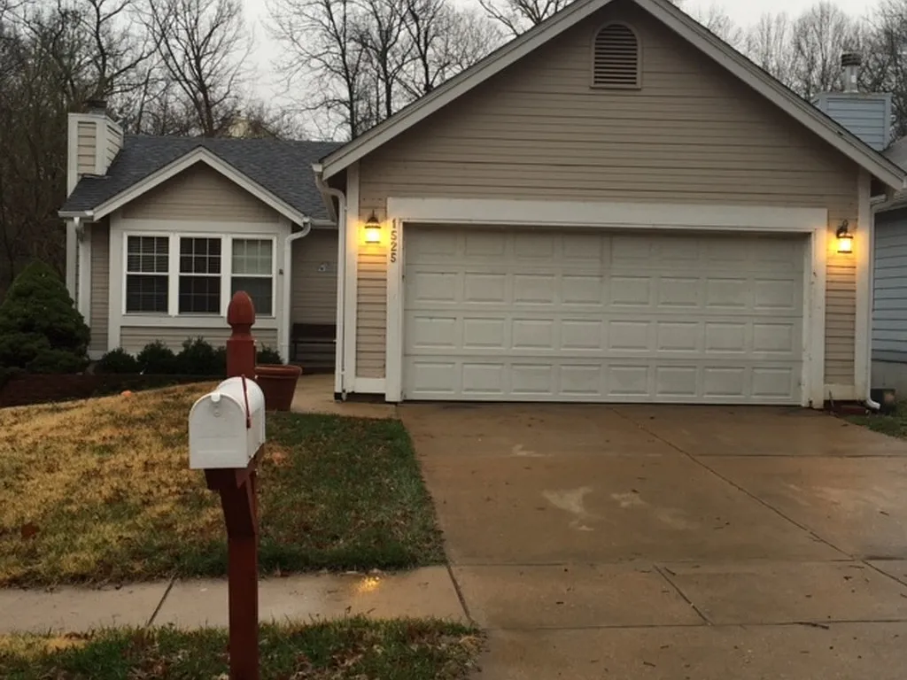 1535 Caper Wood Ct photo 1