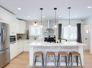 W136N7081 Claas Rd, Menomonee Falls, WI 53051