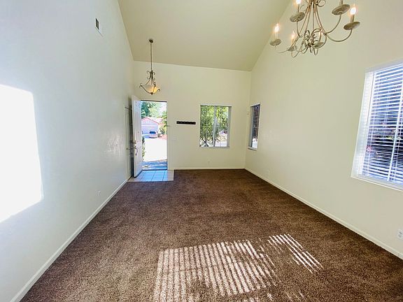 3rd image of 6595 Sunnyfield Way