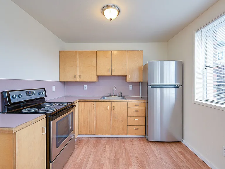Abbottsford Apartments — Photo 49