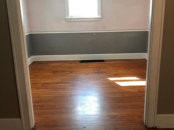 4th image of 876 McKinley Ave