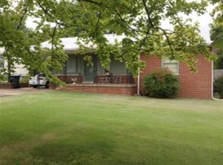 110 Iroquois Dr, Paducah, KY 42001