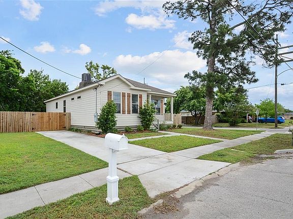 3rd image of 5601 Congress Dr