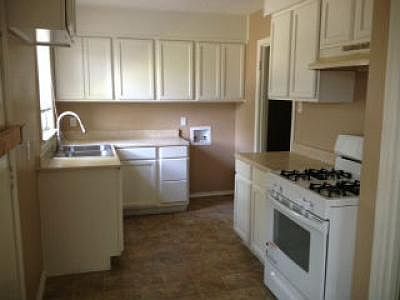 2nd image of 3015 Dahlia Dr