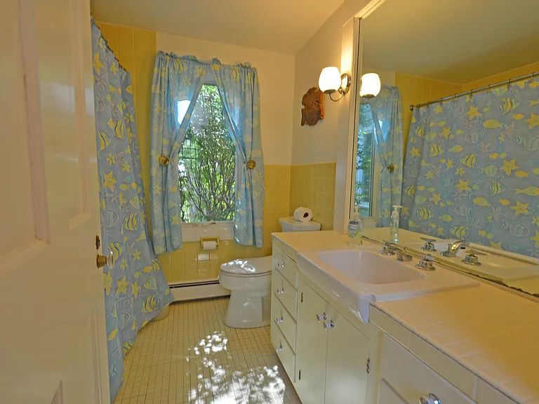 29 Fishers Ln — Photo 12