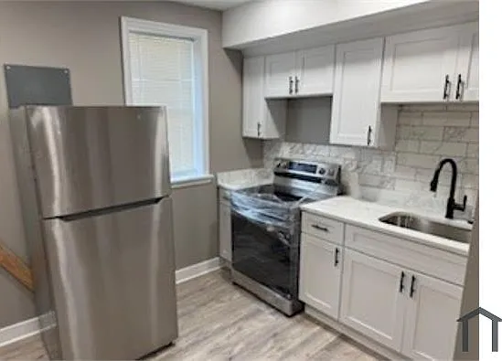 2 bed, 1076 sqft, $1,700 — Photo 1