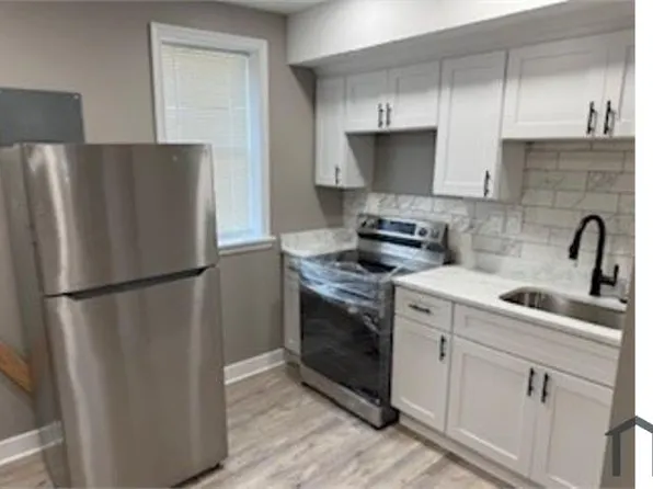 1836 Laurens St, Baltimore, MD 21217