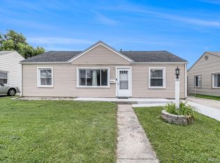 26054 Normandy St, Roseville, MI