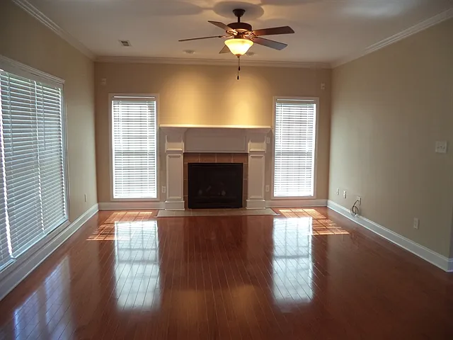 3212 Rolling Hills Ln — Photo 5