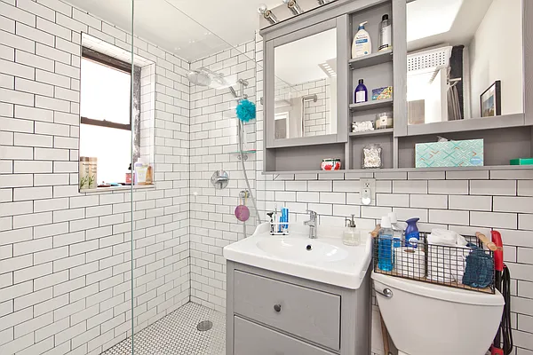 Rented by Douglas Elliman | media 14