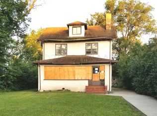 305 University Dr S, Fargo, ND 58103