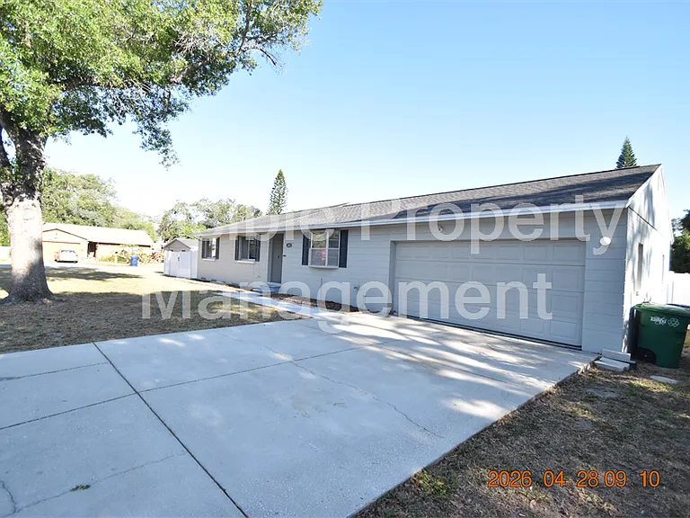 3223 W Wyoming Ave — Photo 43