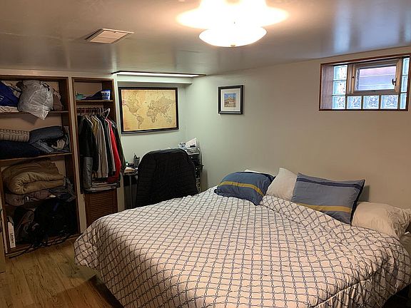 Bedroom basement 