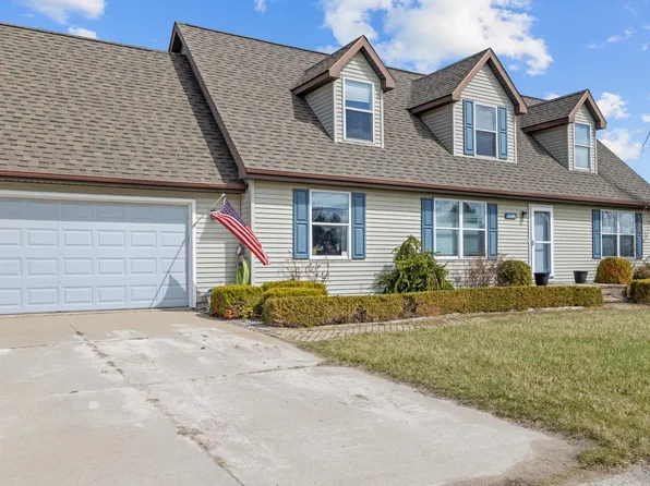 31199 Shue Rd, Richmond, MI 48062