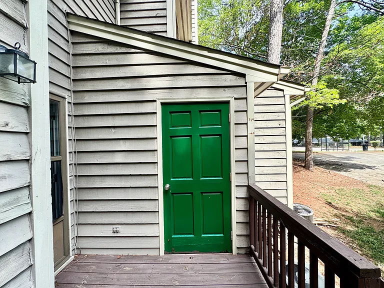 3205 Warwick Dr — Photo 15