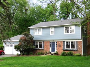 24 Stephen Dr, Tarrytown, NY 10591