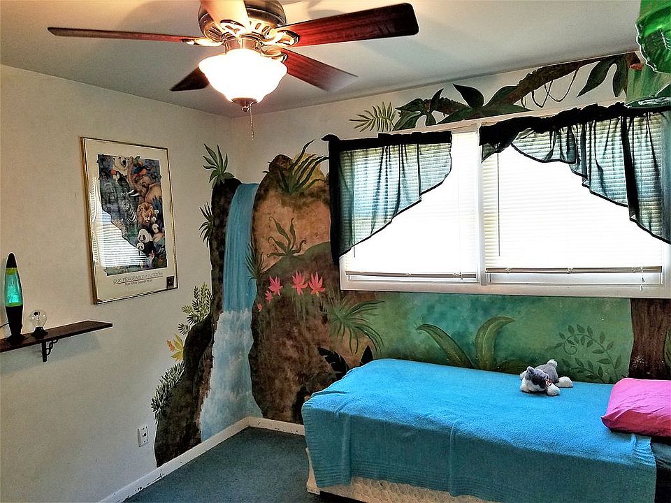 2nd image of 8913 S Maple Ln